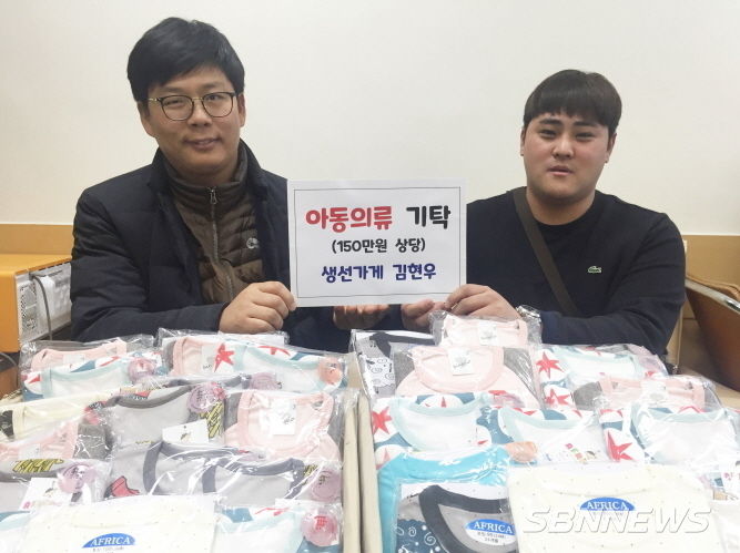 오른쪽 김현우 대표