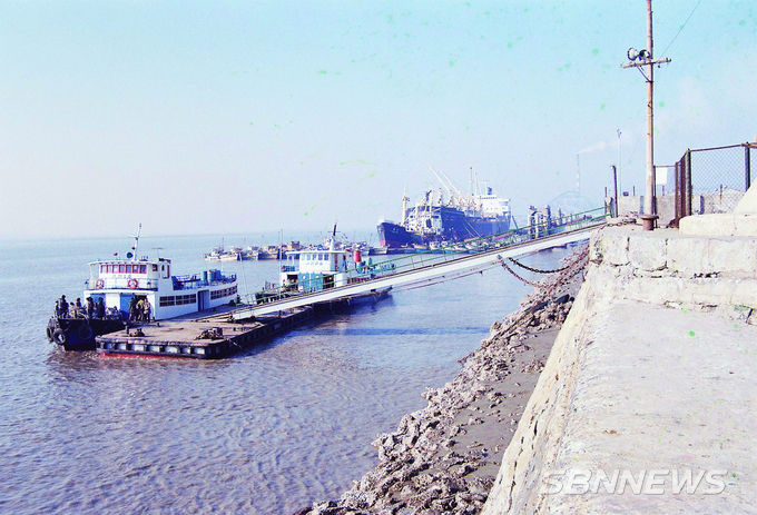 1985. 1.