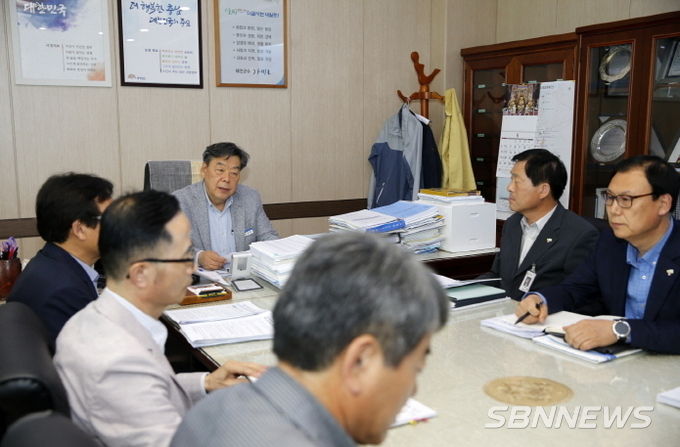 태안군 긴급회의 장면 (사진제공=태안군)