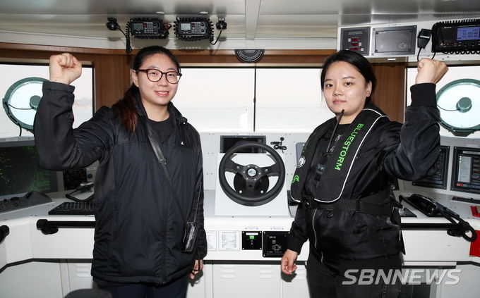 문우정, 서미란 주무관 (사진제공=태안군)