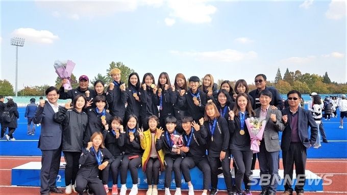 2018년 전국체전 3연패 달성, 시상식 후 아산시청 하키팀과 관계자 기념촬영