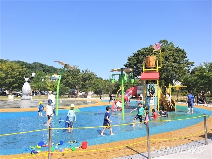 구드래 조각공원 바닥분수 시설 전경