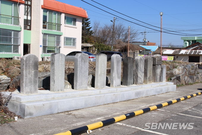 비석군들