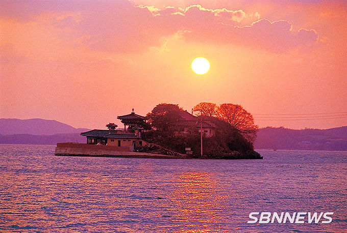 간월도 간월암 (사진=서산시블로그)
