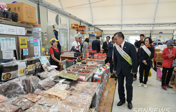 “화마 입은 상인, 두 번 눈물 없다!”… 김기웅 서천군수, 비장한 각오 내비쳐