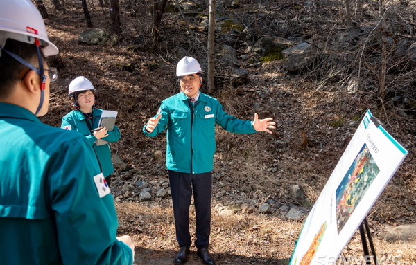 “모든 답은 현장에 있다”… 김기웅 서천군수, 영농기 전 재해 방어선 사수 ‘총력전’