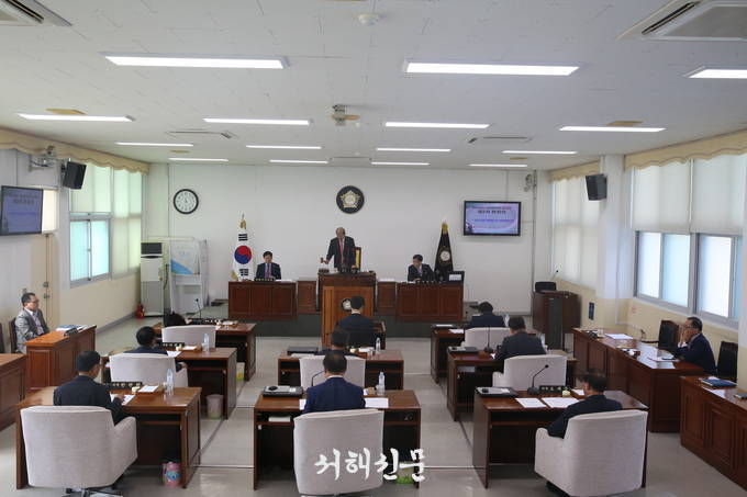 서천군의회 제258회 임시회 폐회 모습