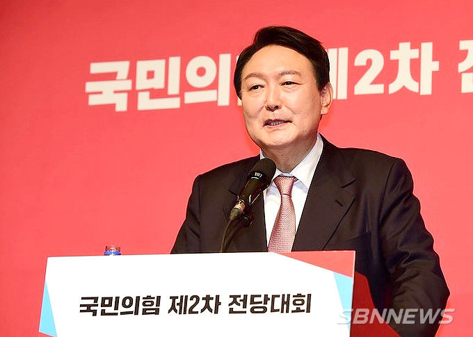 5일 서울 용산구 백범김구기념관에서 기자회견을 하고 있는 국민의힘 20대 대통령 후보로 당선된 윤석열 전 검찰총장. [사진=뉴스1] 