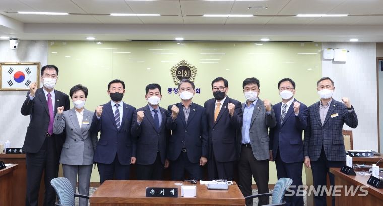 제1차 국방관련기관 이전과 국방산단 조성을 위한 특별위원회 회의