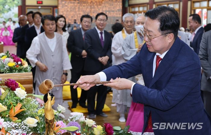 이장우 대전시장, 부처님 오신 날 봉축법요식 참석